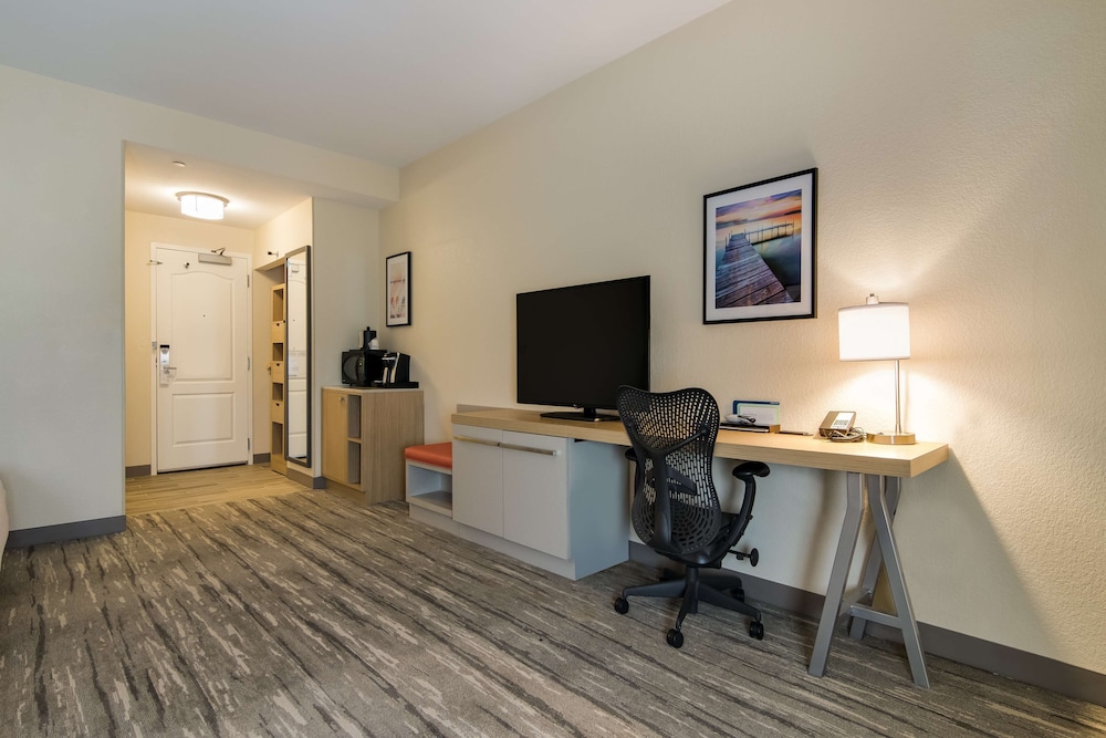 Room, 2 Queen Beds, Accessible (Hearing) - Photo 1