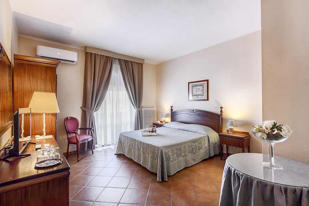 Quadruple Room - Photo 2