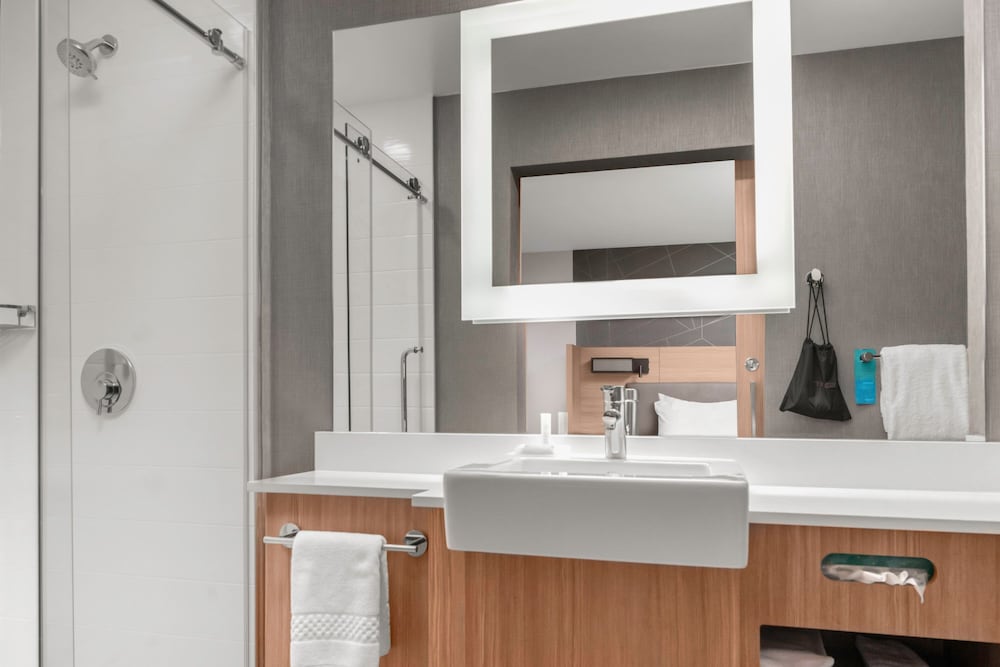 Suite, 2 Queen Beds - Photo 5