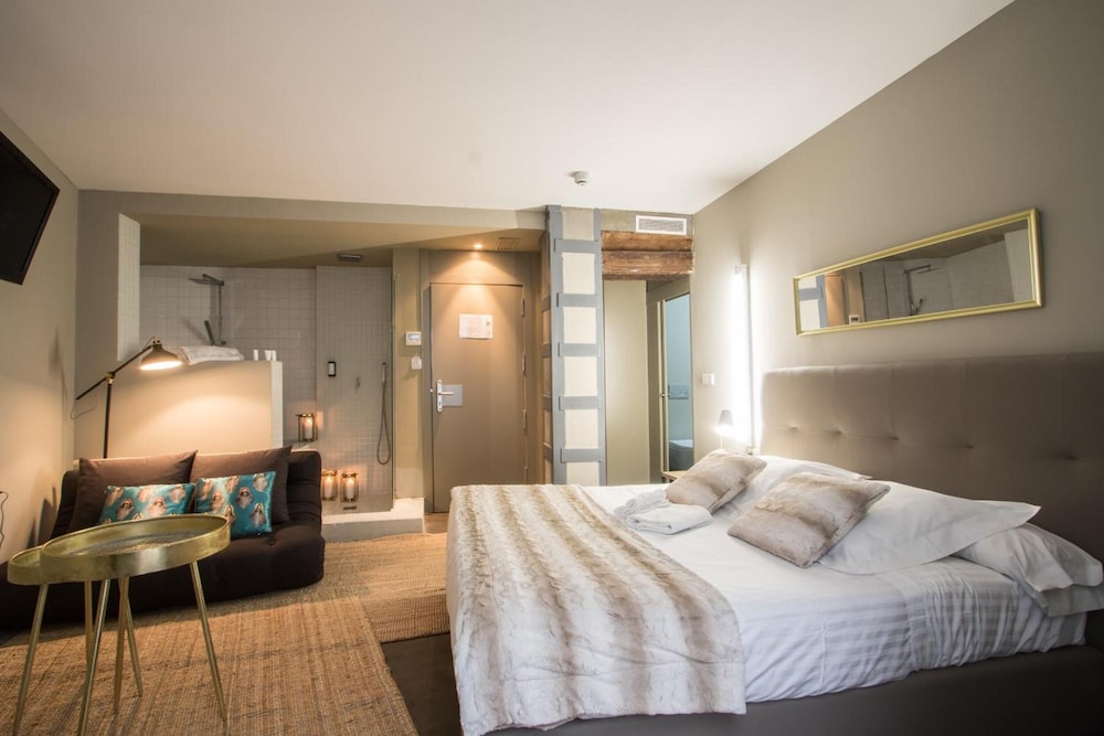 Superior Double Room (Interior)