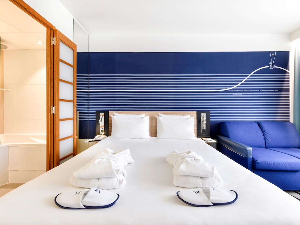 Executive Room, 1 Double Bed with Sofa bed - Photo 6