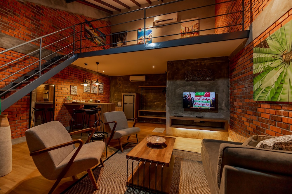 Family Studio Suite - Photo 9