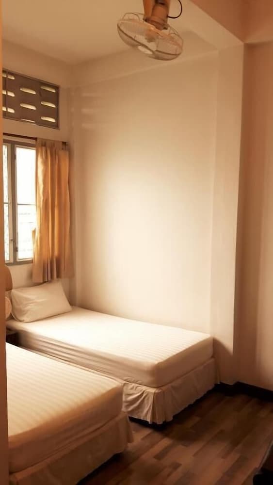 Fanned Twin With Private Bathroom