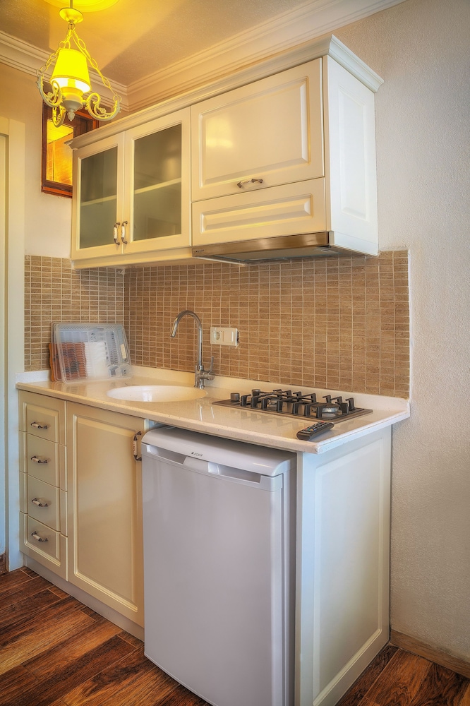 Economic Apartment with Garden photo 1