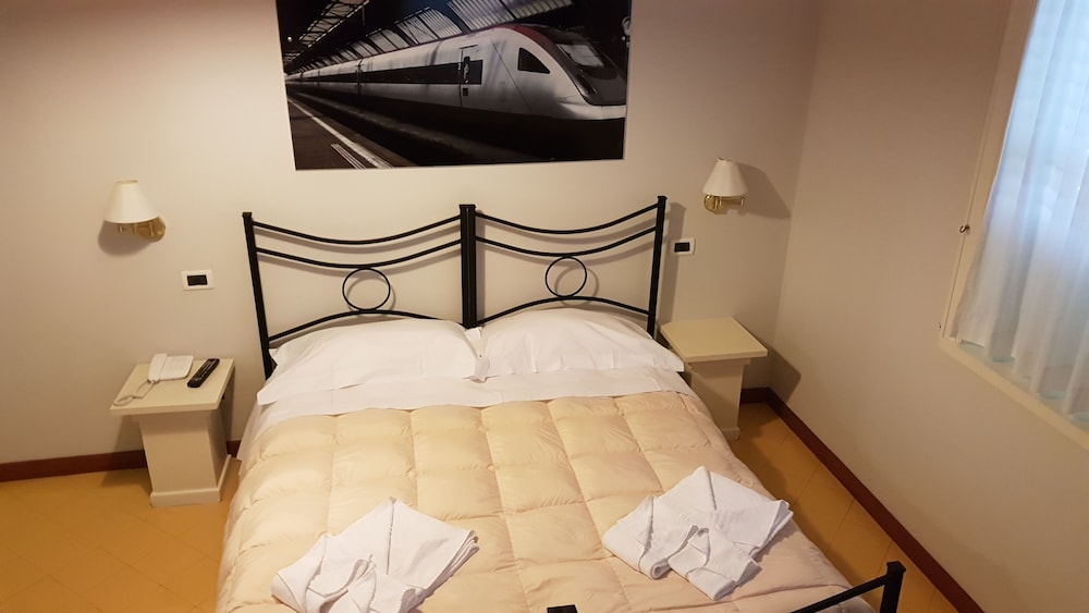 Standard Room - Photo 2