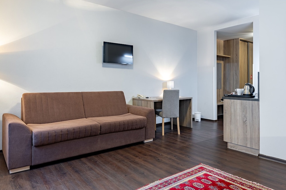 Family Suite - Photo 11