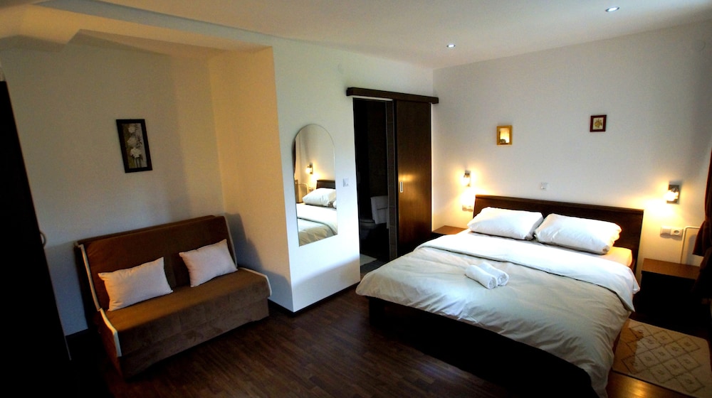Deluxe Room, Garden View