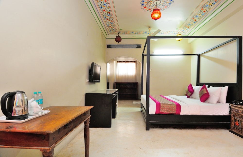 Deluxe Room - Photo 8