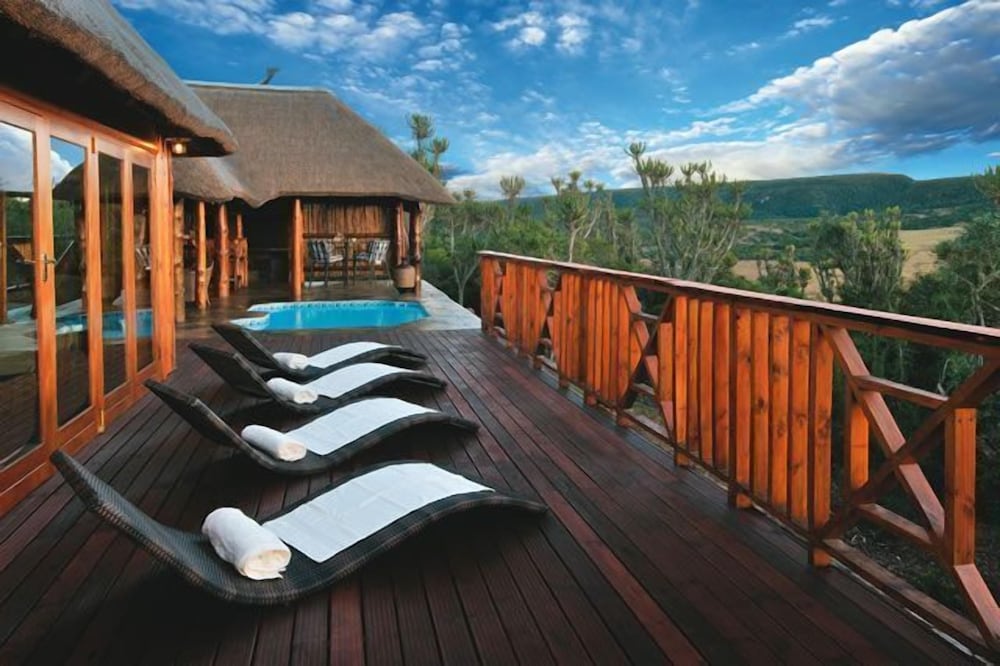 Self Catering Giraffe Lodge