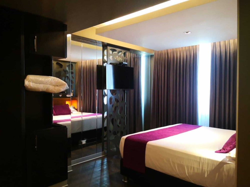 Presidential Studio Suite photo 1