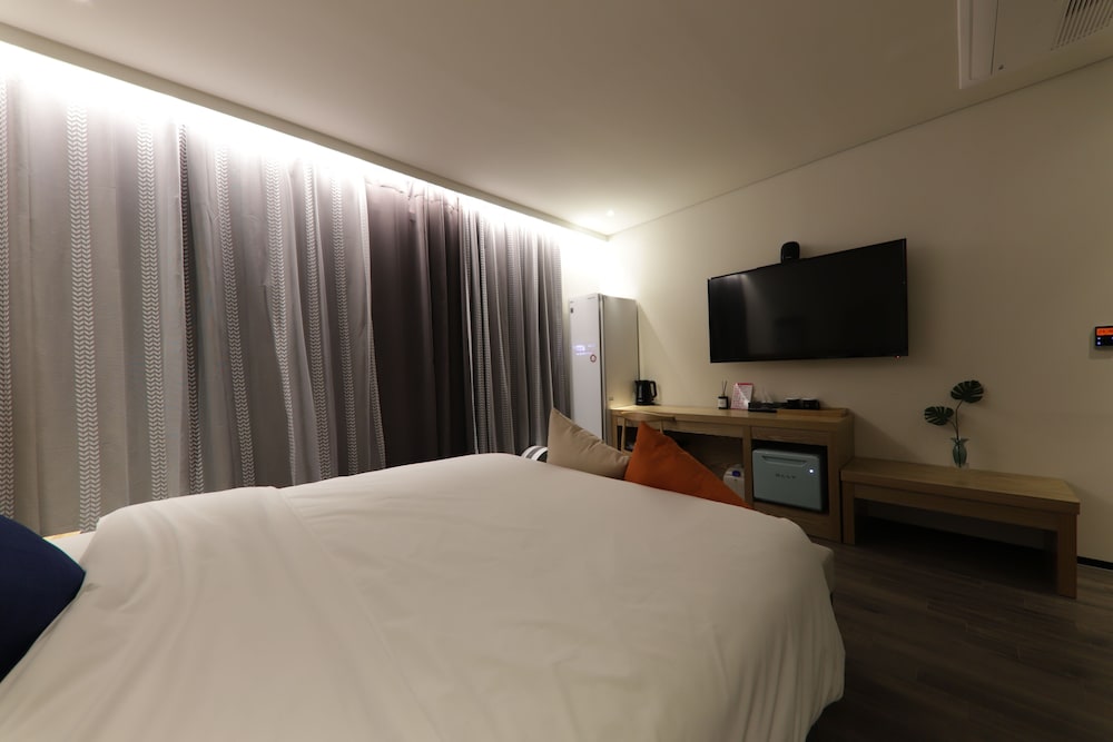 Premium Room - Photo 3