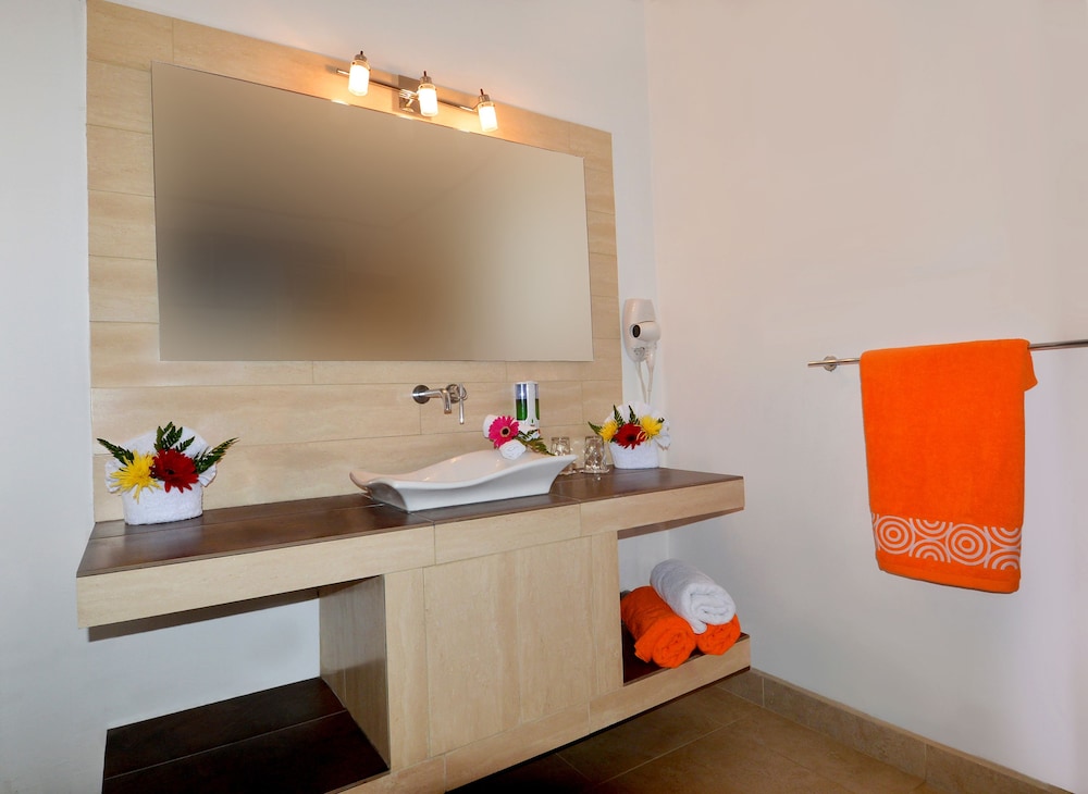Garden View Deluxe Room 2 Double Bed photo 3
