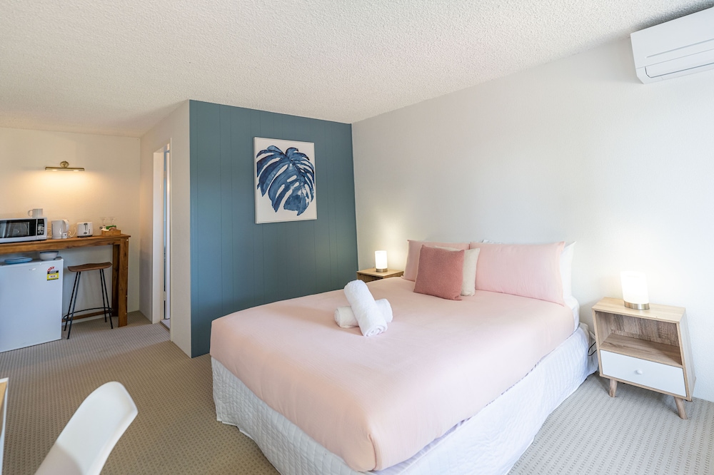 Premium Double Room, 1 King Bed photo 1