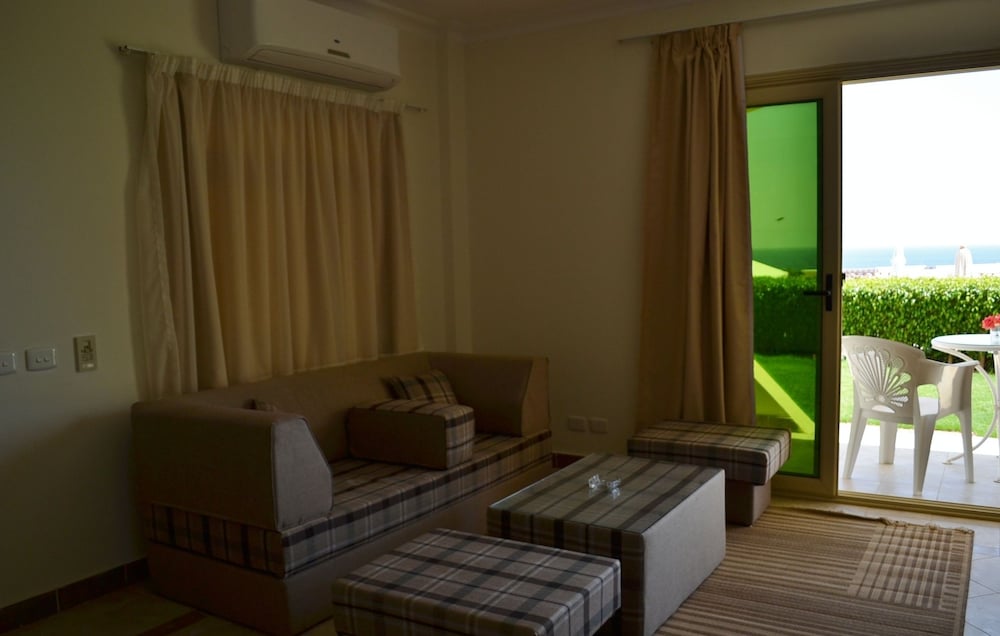 Apartment, 1 Bedroom, Sea View (Panoramic) photo 2