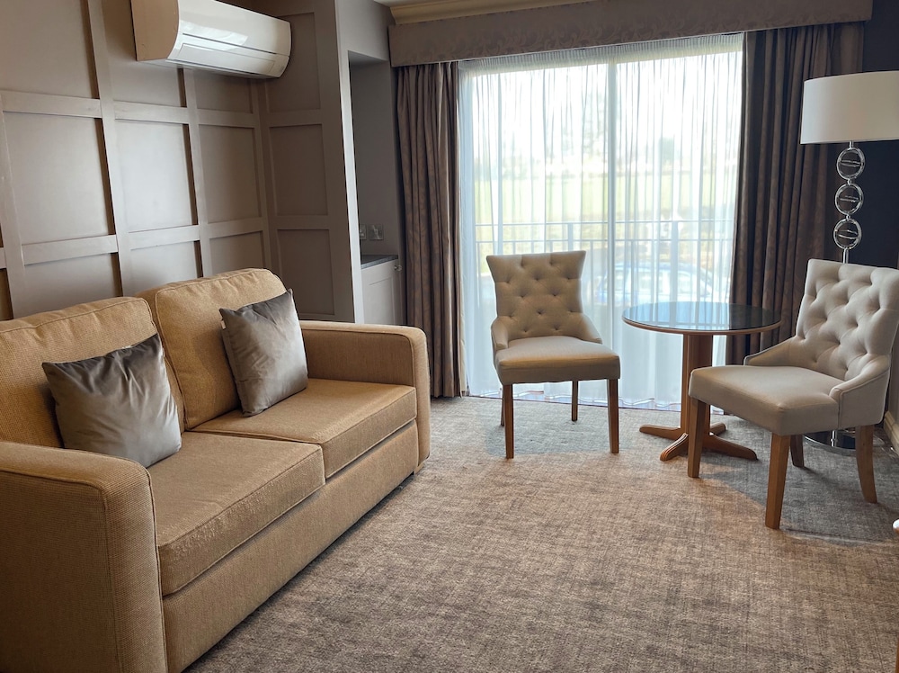 Deluxe Family Room - Photo 6