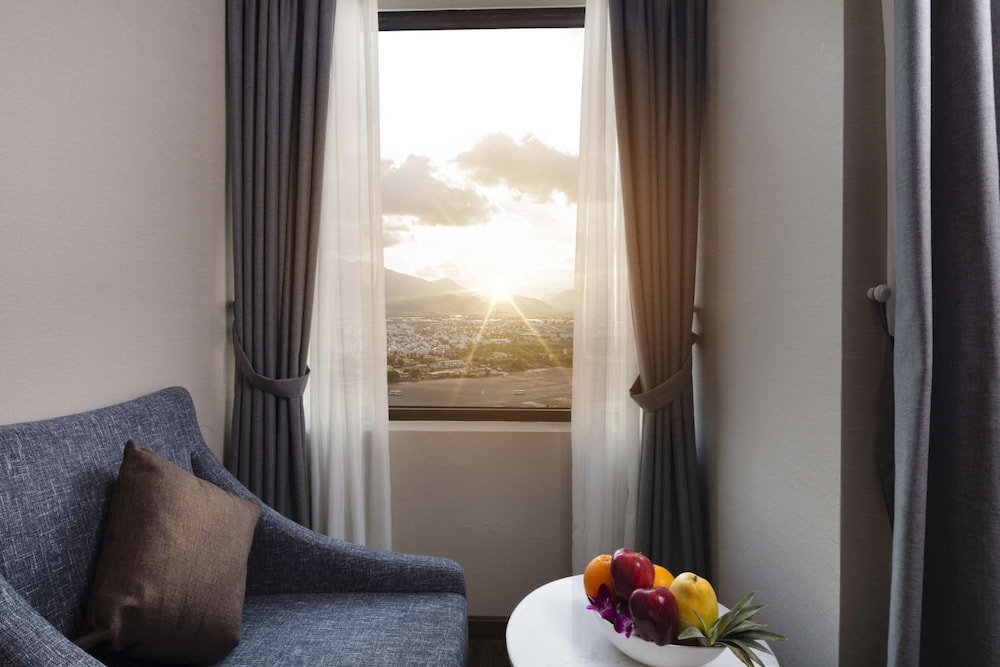 Premier Room, 2 Twin Beds, City View photo 3
