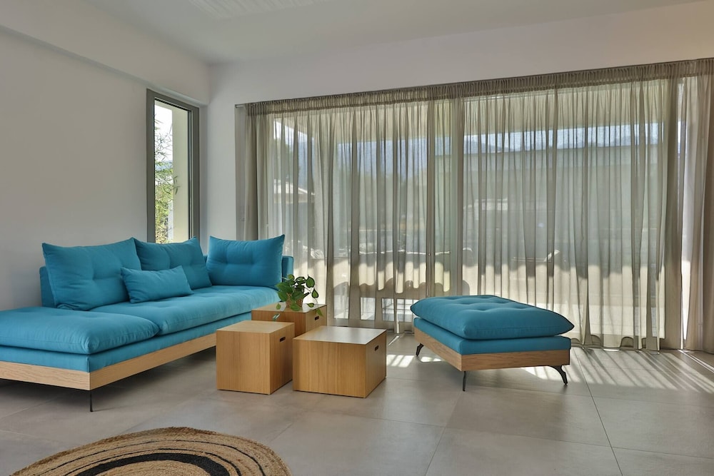 Room, 2 Bedrooms, Private Pool, Garden View photo 1