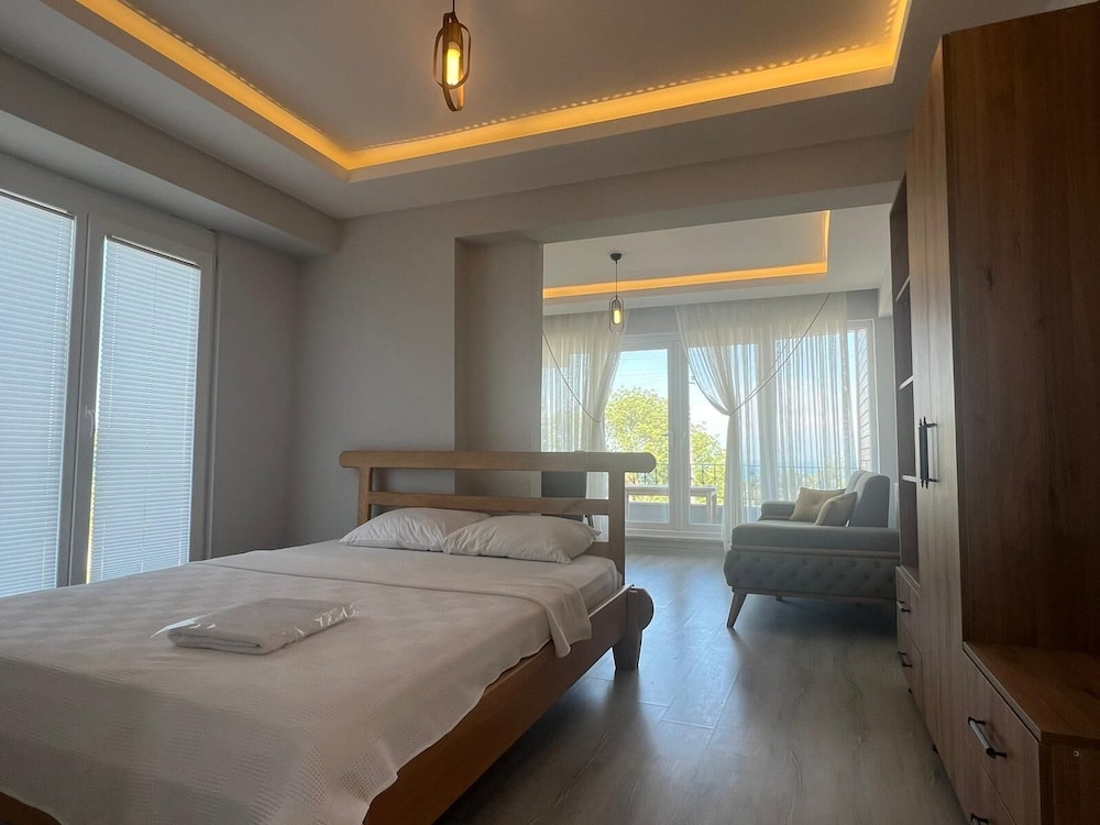 Economy Studio Suite, Sea View