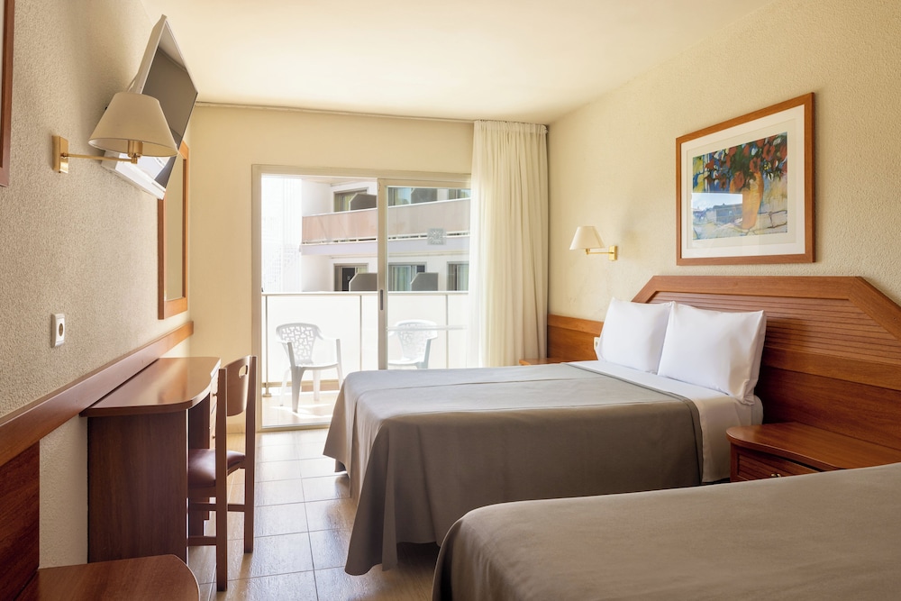 Triple Room, Balcony, Pool View (3 Adults) - Photo 6