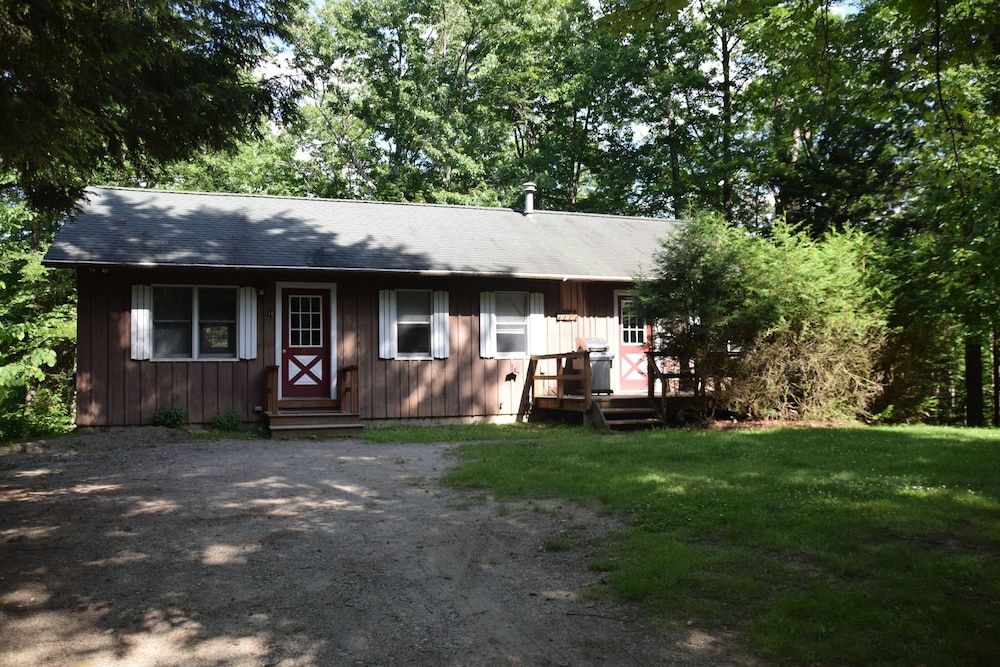 Large 2 Bedroom w/ 1 King, 1 Queen & 2 Sleep Sofas photo 3