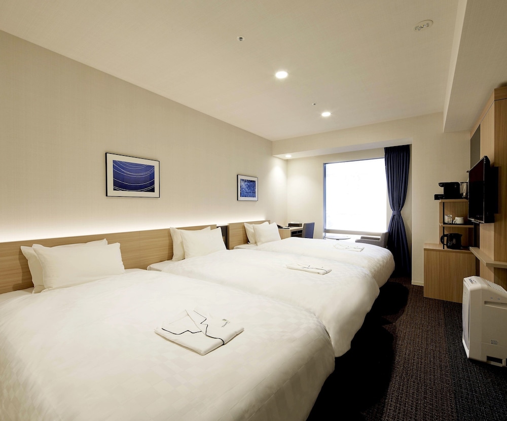 Triple Room, Smoking photo 1