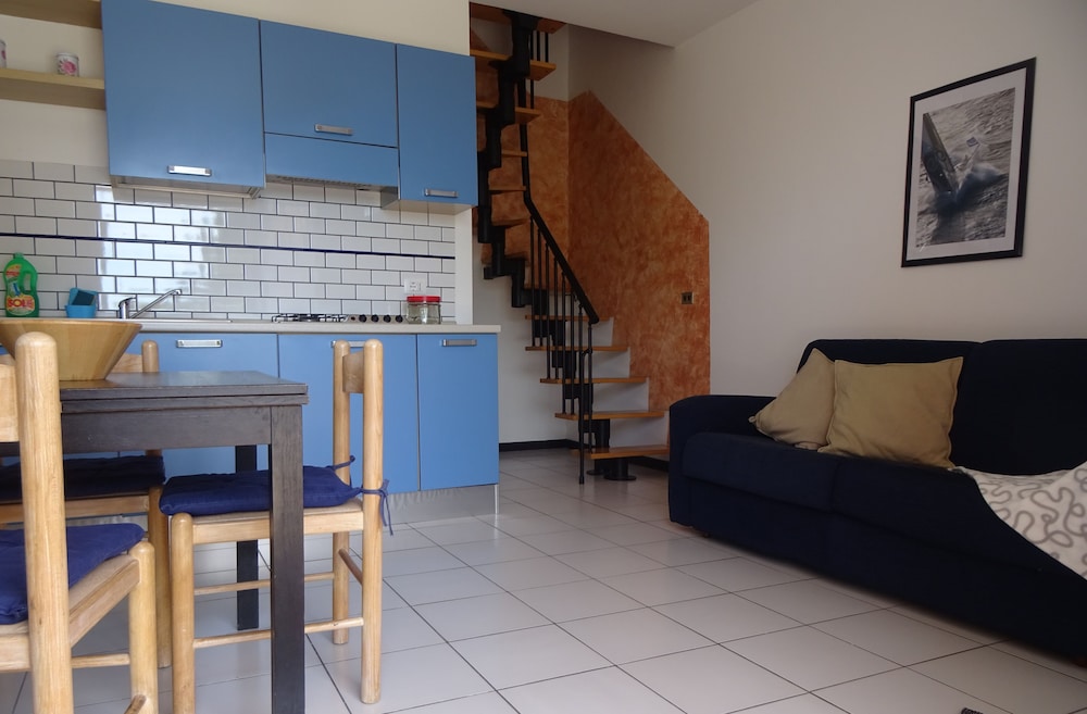 Apartment, 2 Bedrooms, Kitchenette photo 2