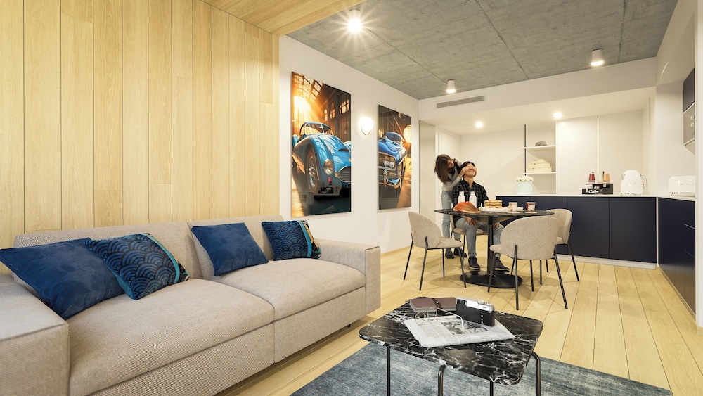 Superior 1 Bedroom Apartment