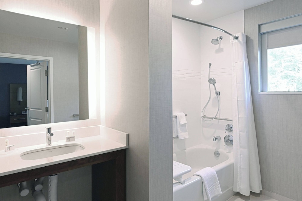 Deluxe Suite, 1 Bedroom, Kitchen - Photo 5