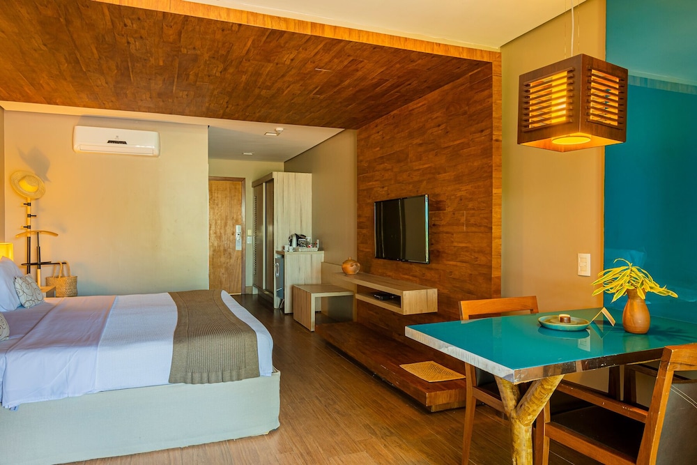 Premium Suite - Photo 2