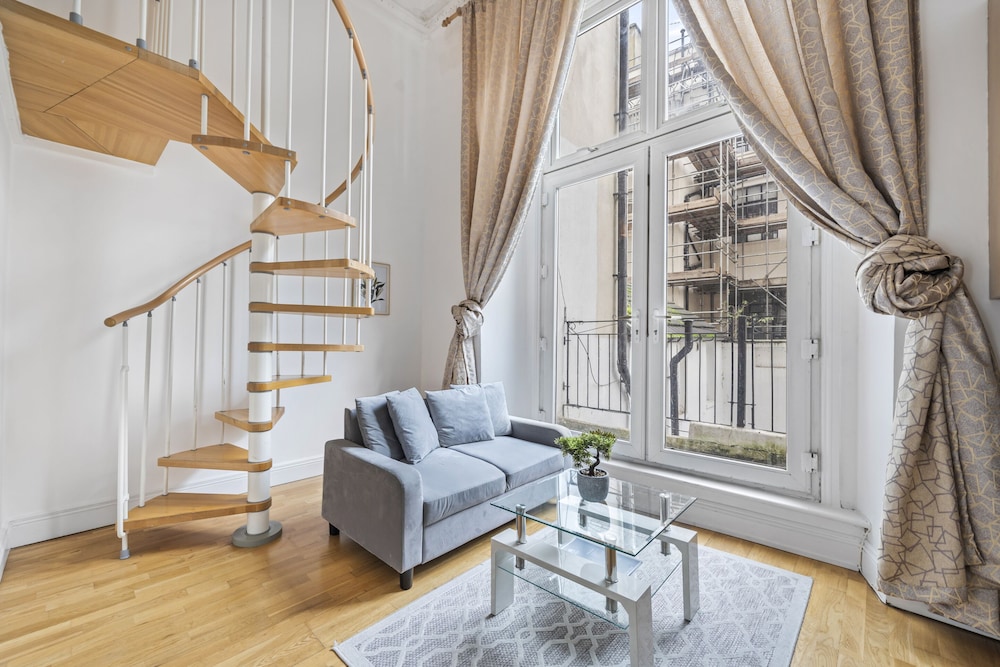 Deluxe Apartment, Private Bathroom (1 bed Mezzanine)