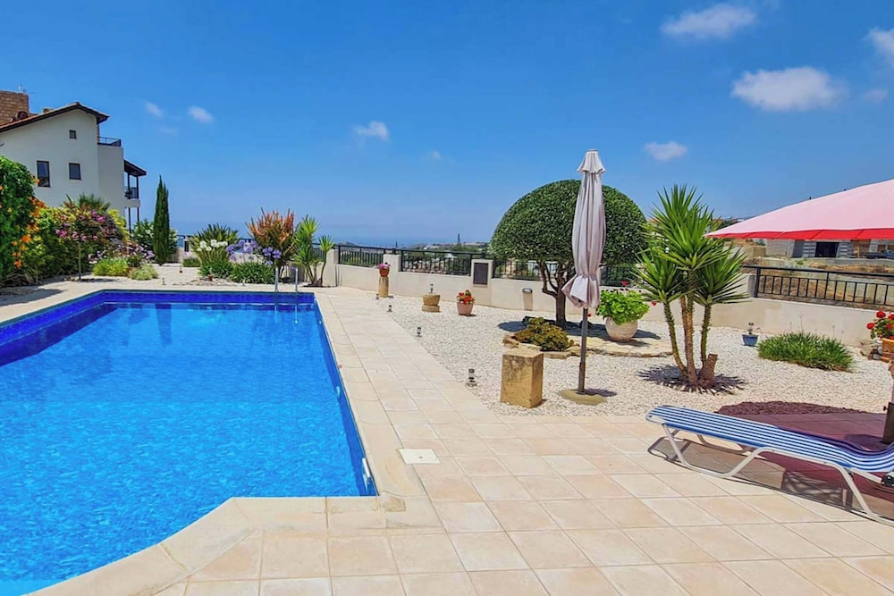 Villa (3 Bedrooms) photo 2