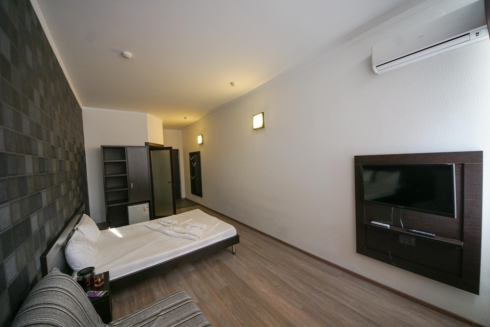 Standard Double Or Twin Room photo 3