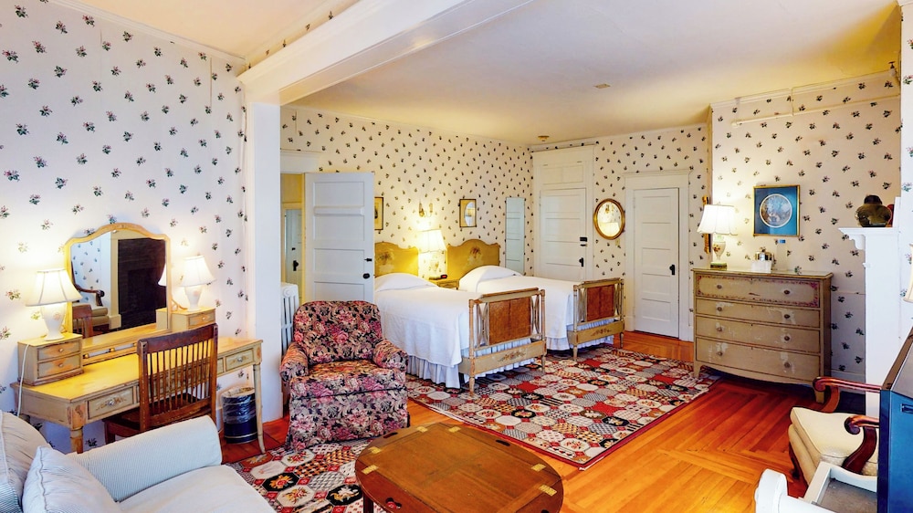 Twin Room (Main Inn) photo 3