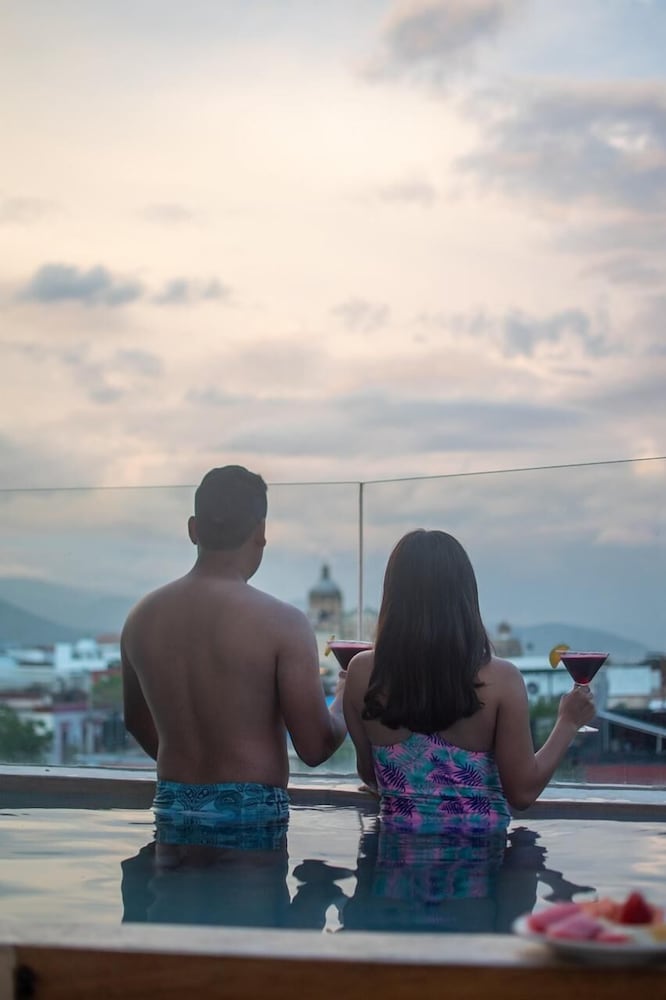 Panoramic Suite, Balcony, City View photo 3