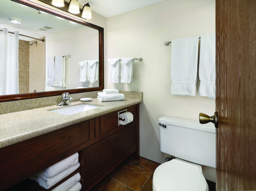 Standard Room, 2 Queen Beds (Classic Double-Queen) - Photo 3