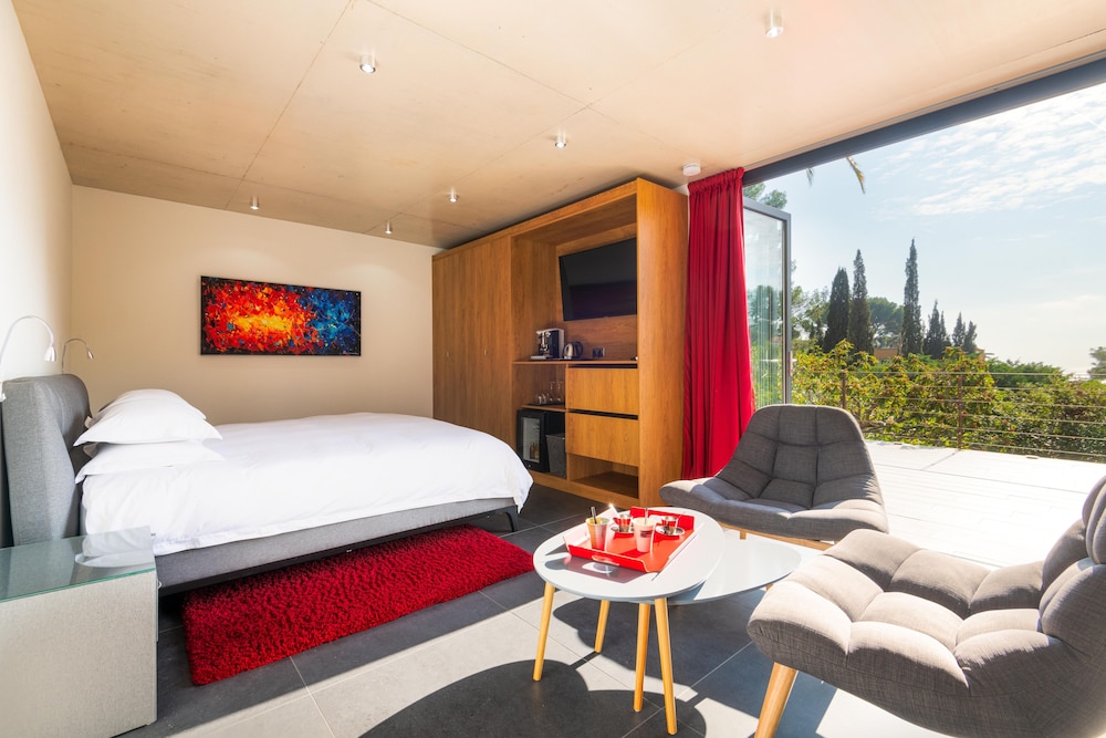 Junior Suite, Partial Sea View (Corton)