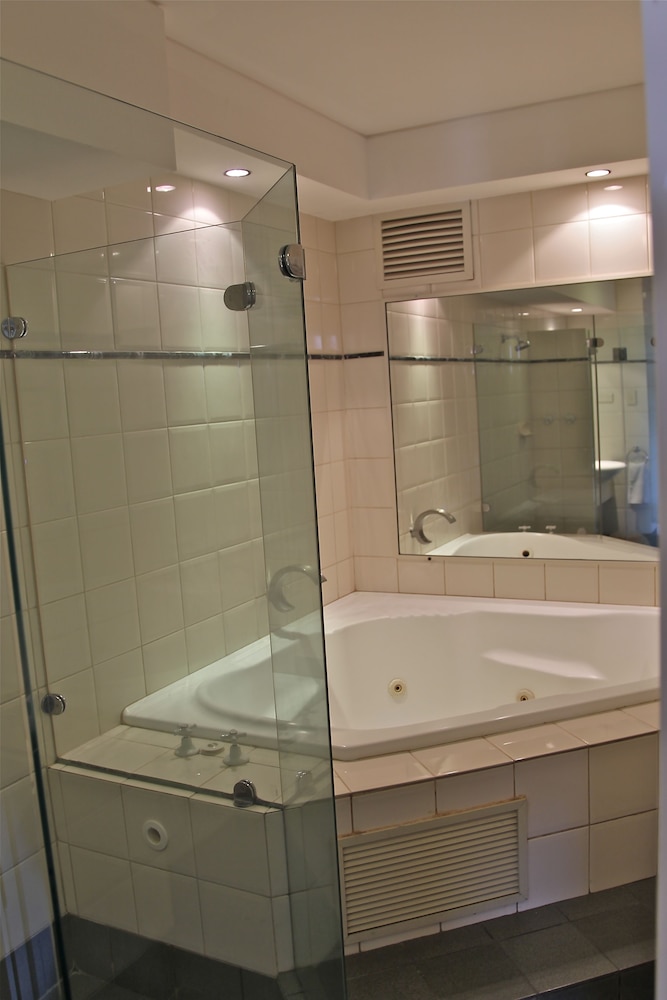 King Spa Suite photo 2