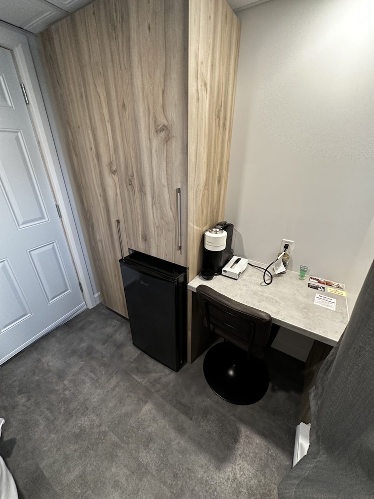 Chambre double avec cuisine et salle de bain communes photo 2