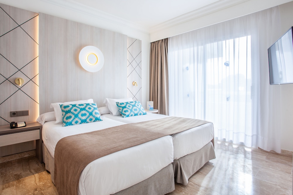 Double Room, Balcony