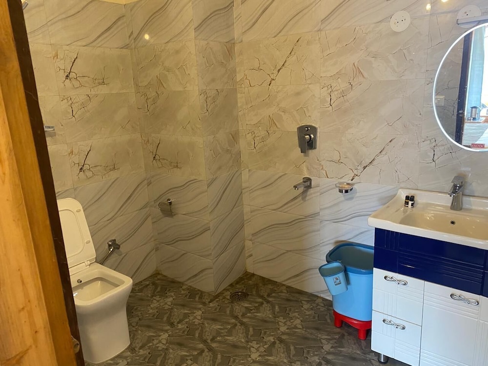 Basic Single Room, Mountain View