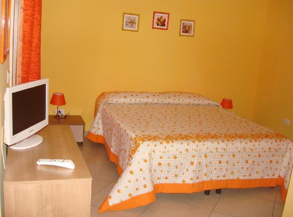 Basic Double Room, Private Bathroom, Courtyard Area