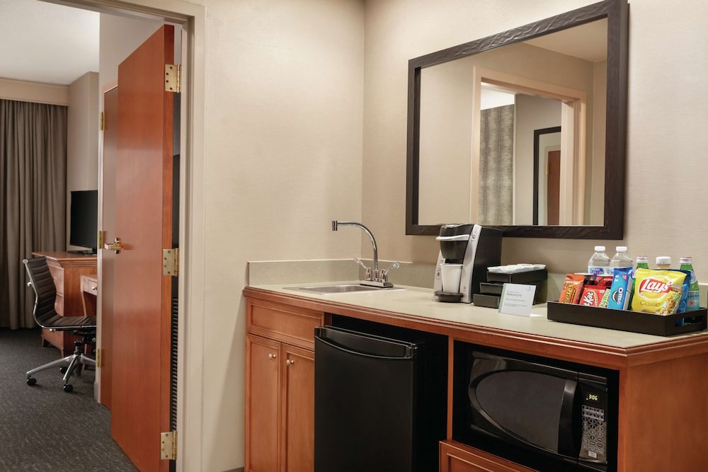 Suite, One King Bed, Non-Smoking