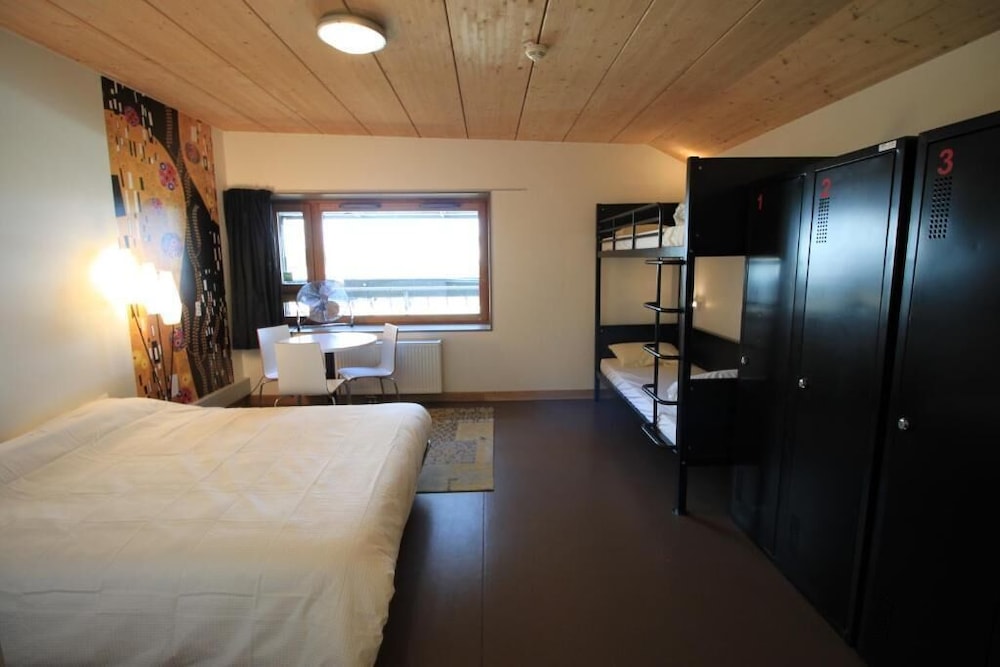 Triple Room with Ensuite Bathroom photo 2