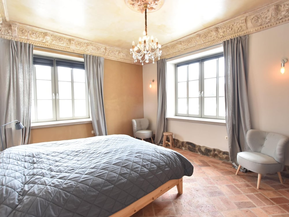 Classic House, Multiple Bedrooms photo 1