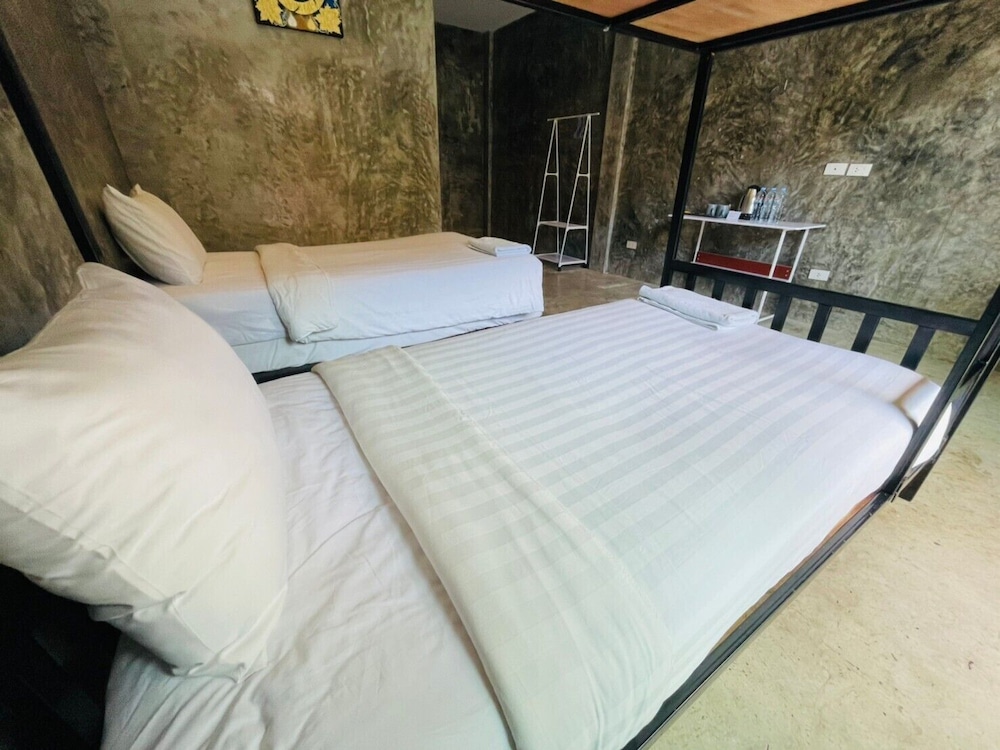 Standard Triple Room - Photo 6