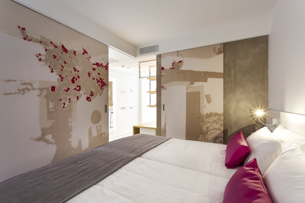 Suite, Sea View