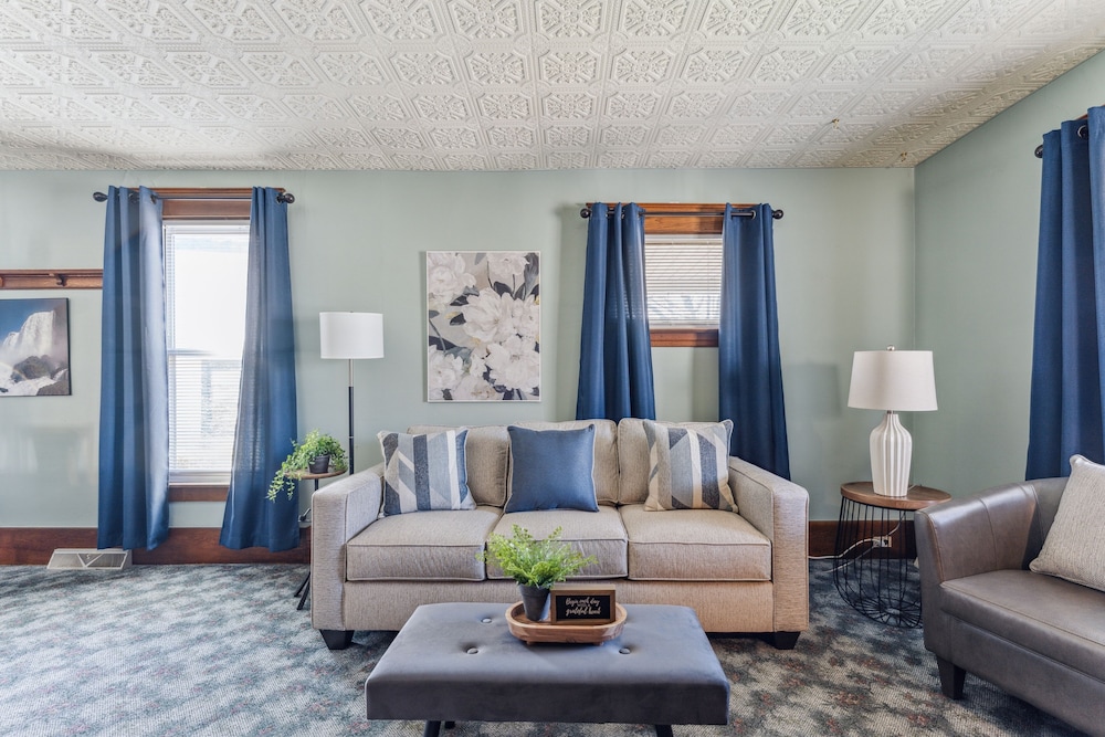 House, 2 Bedrooms