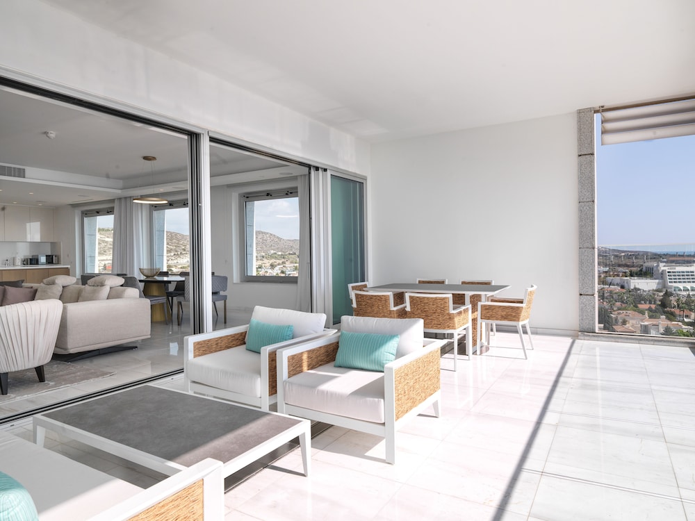 Luxury Apartment, 3 Bedrooms (9F) - Photo 28