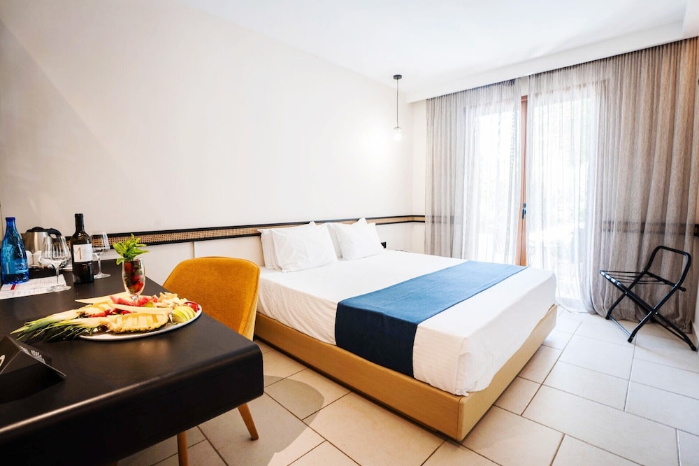 Standard Room, 2 Twin Beds, Garden View