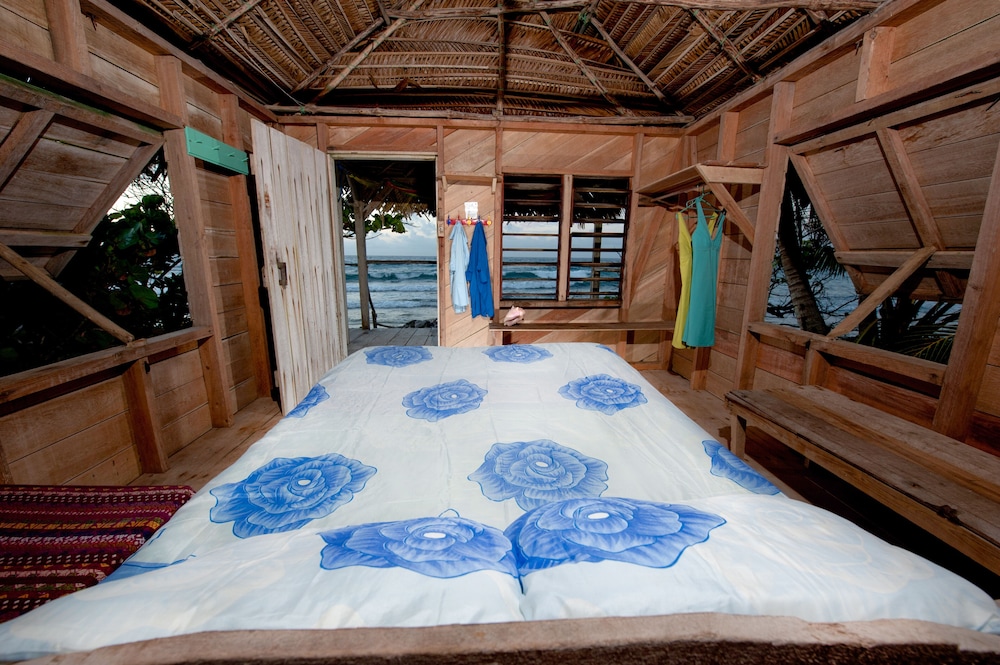 Basic Cabin, Ocean View